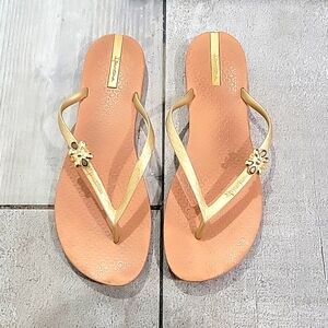 IPANEMA GOLD  FLIP FLOPS  size 10 made in Brazil